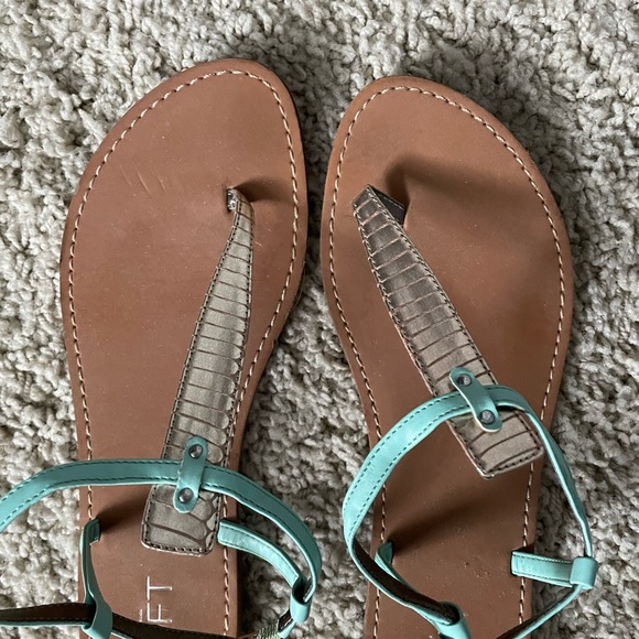 Loft Sandals Size 8 - Picture 3 of 3